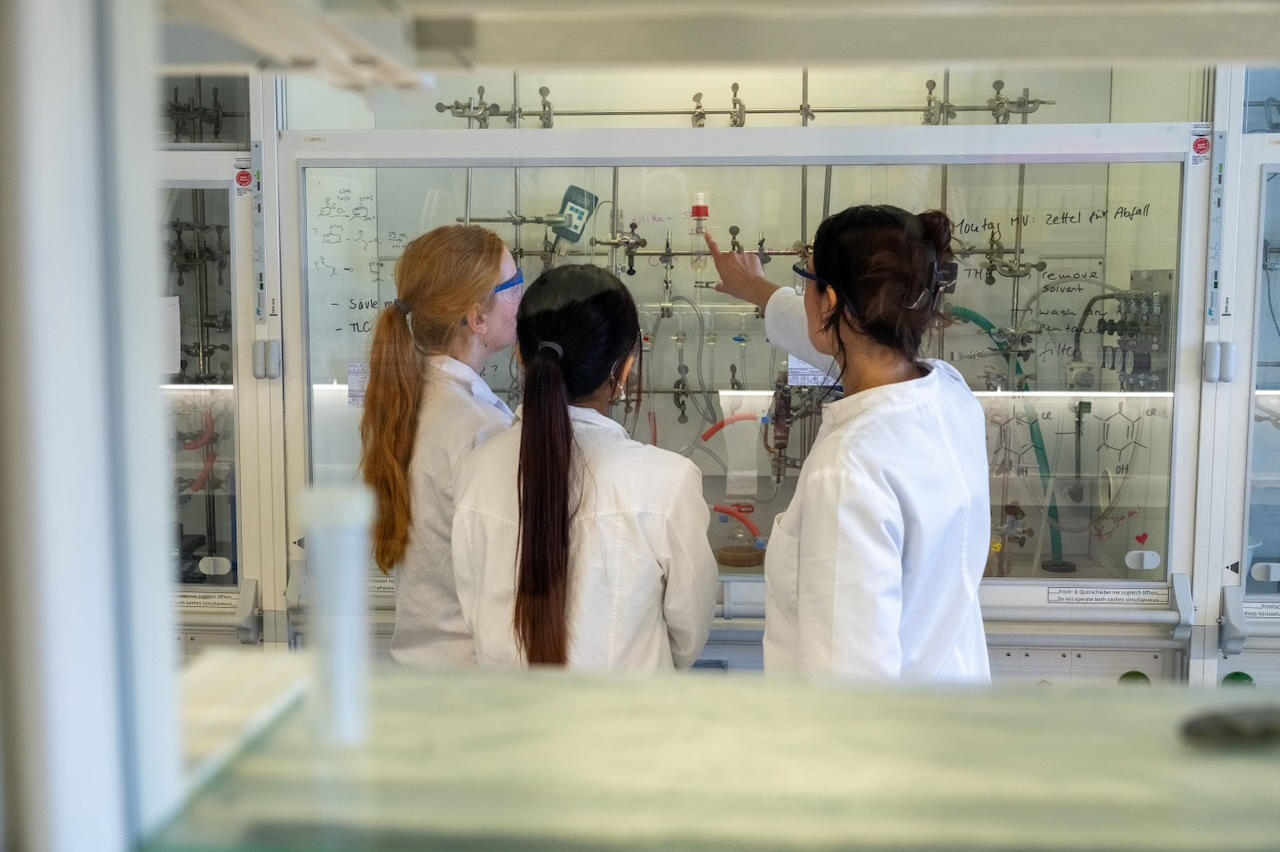 Studierende am Fachbereich Biologie, Chemie, Pharmazie