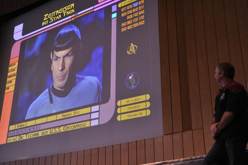 Filmszenen mit Mr Spock und anderen Science-Fiction-Figuren wurden von Dr. Hubert Zitt unter wissenschaftlichen Gesichtspunkten betrachtet.