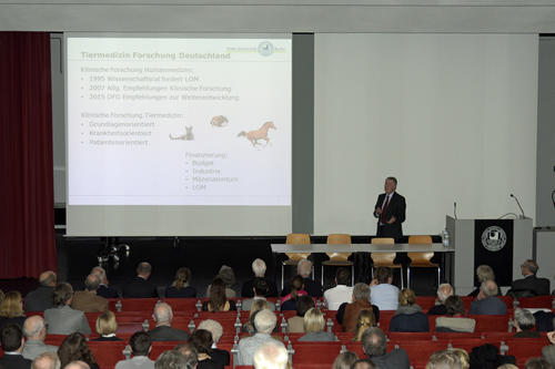 Leo Brunnberg während seiner Abschiedsvorlesung.