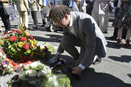 Auch Klaus Hofmann-Holland, Vizepräsident der Freien Universität Berlin, legte im Namen der Hochschule einen Kranz nieder.