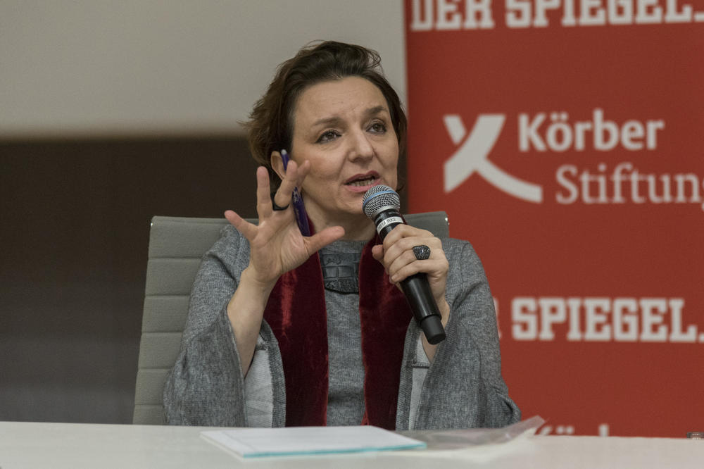 Schon in drei Büchern näherte sich Eva Illouz dem Thema der Liebe: „Gefühle in Zeiten des Kapitalismus“, „Konsum der Romantik“ und „Warum Liebe weh tut“.