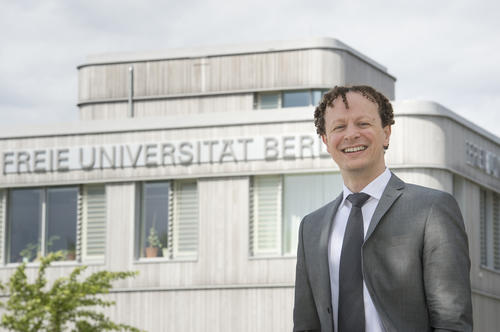 Prof. Dr. Klaus Hoffmann-Holland