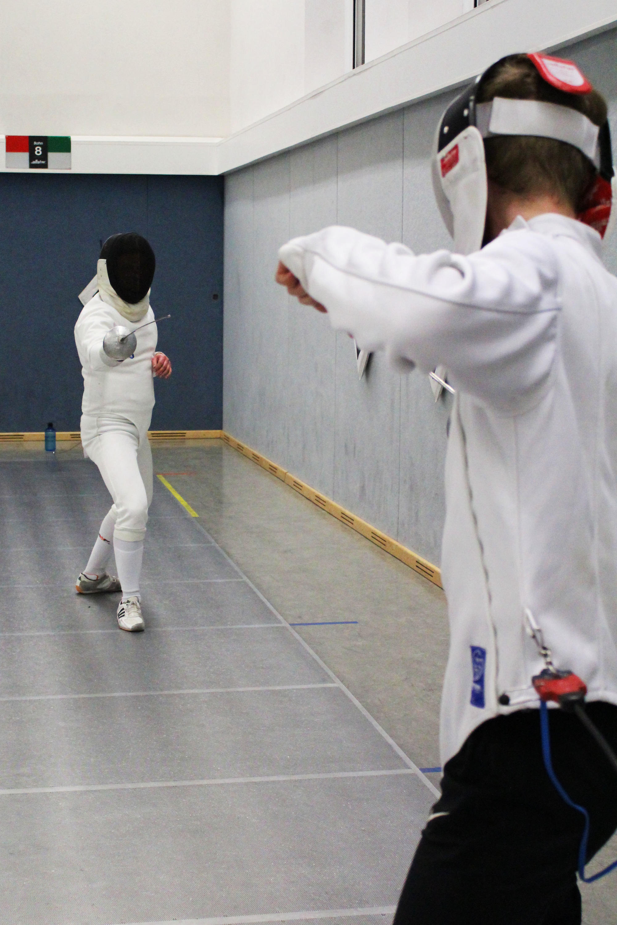 Bereit zum Duell: Leon Holly (vorne) und sein Kontrahent Roger.