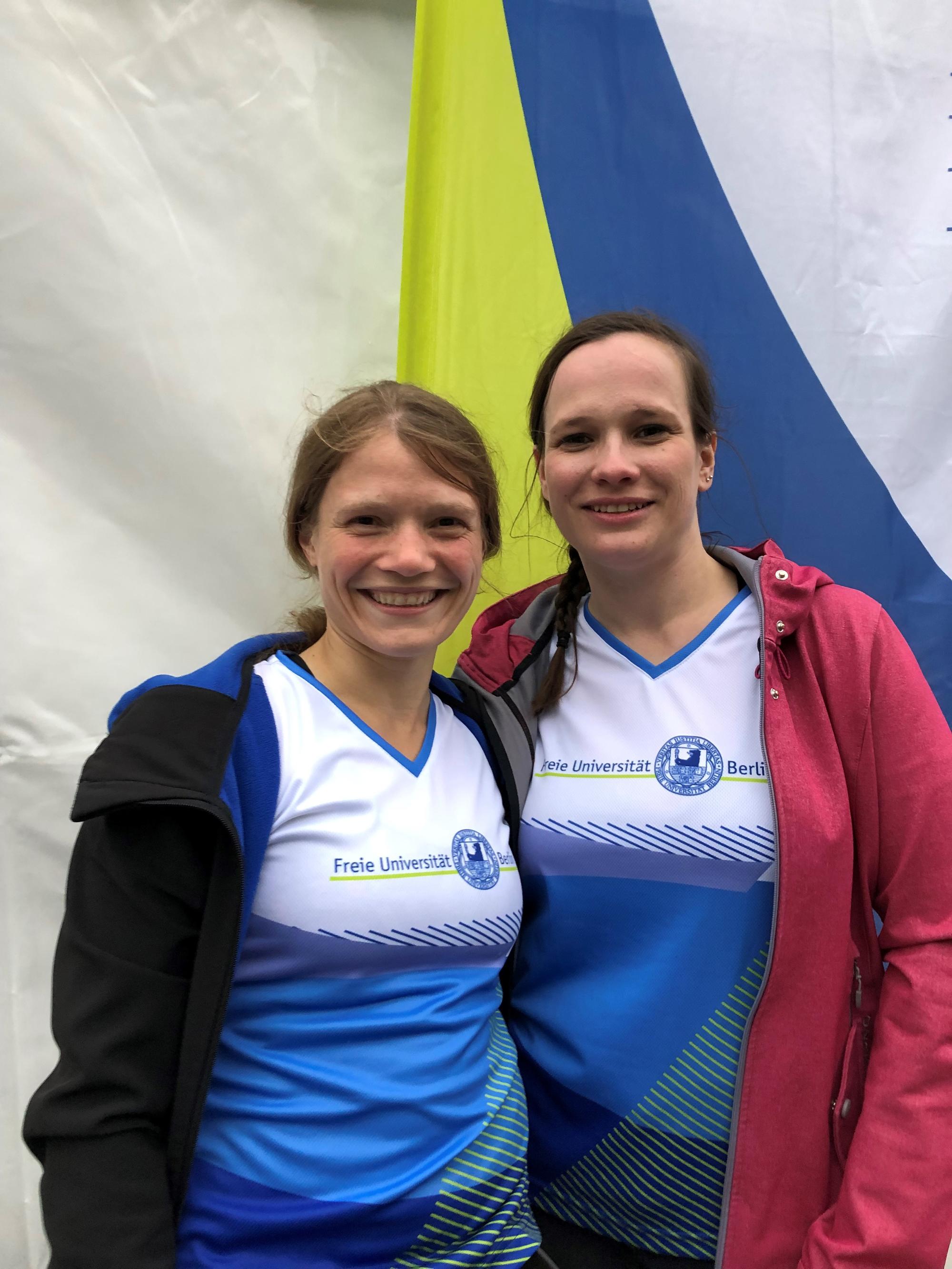 Zum ersten Mal dabei: Jenny Wilzopolski, promovierte Veterinärmedizinerin, und Nadja Skoddow, beide vom Institut für Pharmakologie und Toxikologie am Fachbereich Veterinärmedizin der Freien Universität.