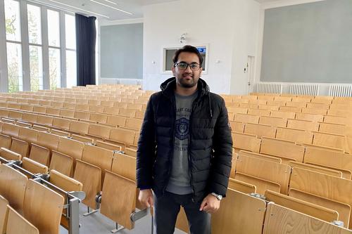 Einer von 450 „Erstis“: Arslan Ghazanfar