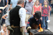 Wie Hufeisen geschmiedet werden, konnten die Gäste am Stand des Hufschmieds selbst ausprobieren.