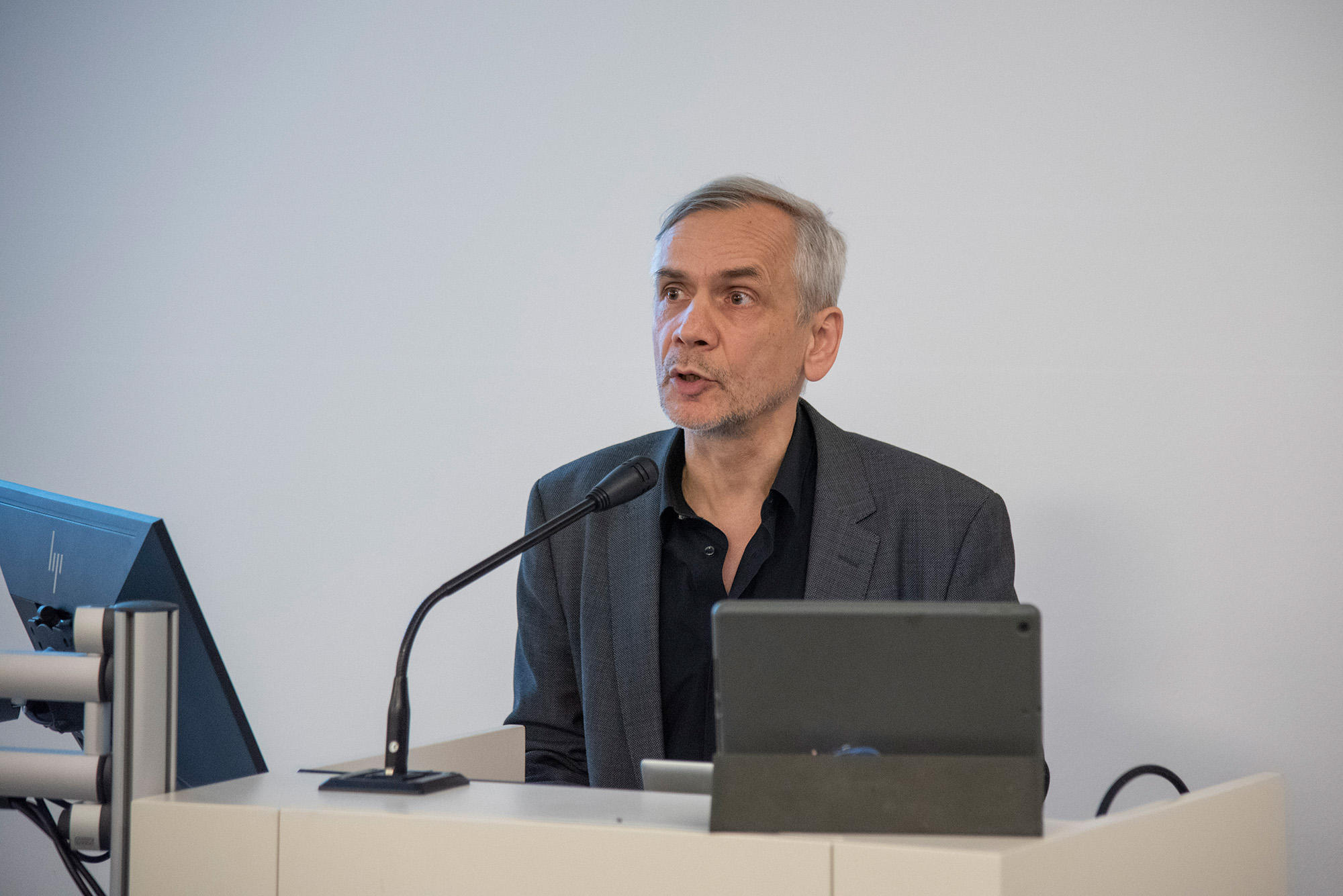 Bei der Antrittsvorlesung: Lutz Seiler im November 2023 an der Freien Universität.