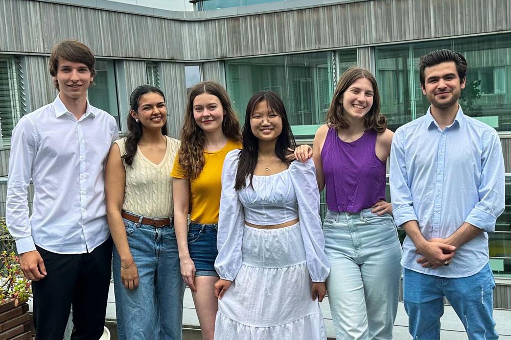 Die WeStudents des Wintersemesters (v.l.n.r.): Lenny, Karem, Sophie, Le, Nini und Ehsanullah.