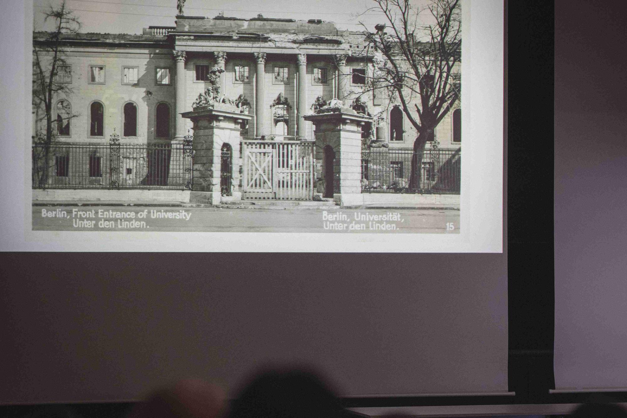 Die Friedrich-Wilhelms-Universität, heute Humboldt-Universität zu Berlin, stand nach dem Zweiten Weltkrieg unter dem politischen Einfluss der sowjetischen Besatzungsmacht.