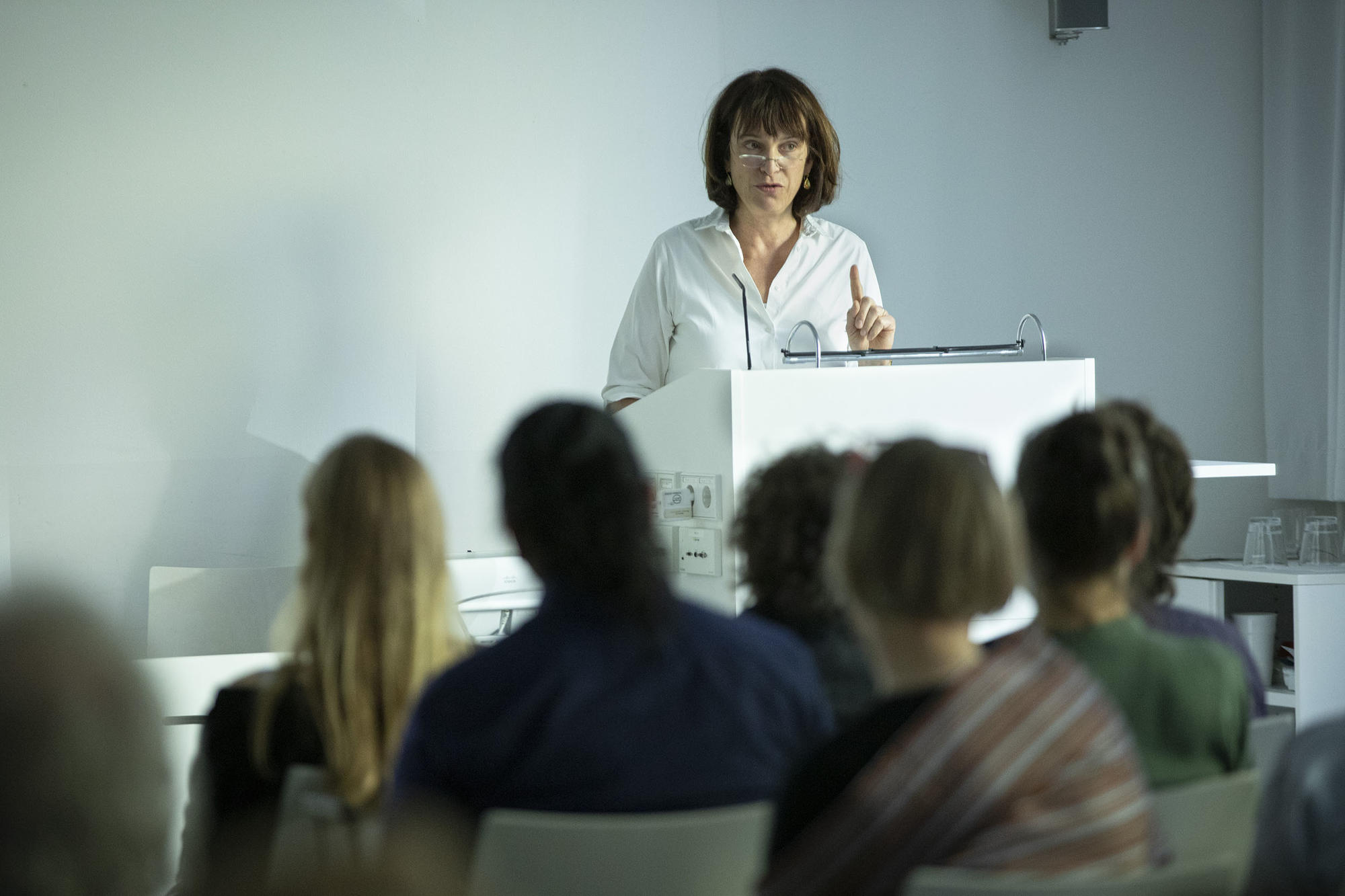 Literaturwissenschaftsprofessorin Jutta Müller-Tamm führte in die Siegfried Unseld Vorlesung ein.