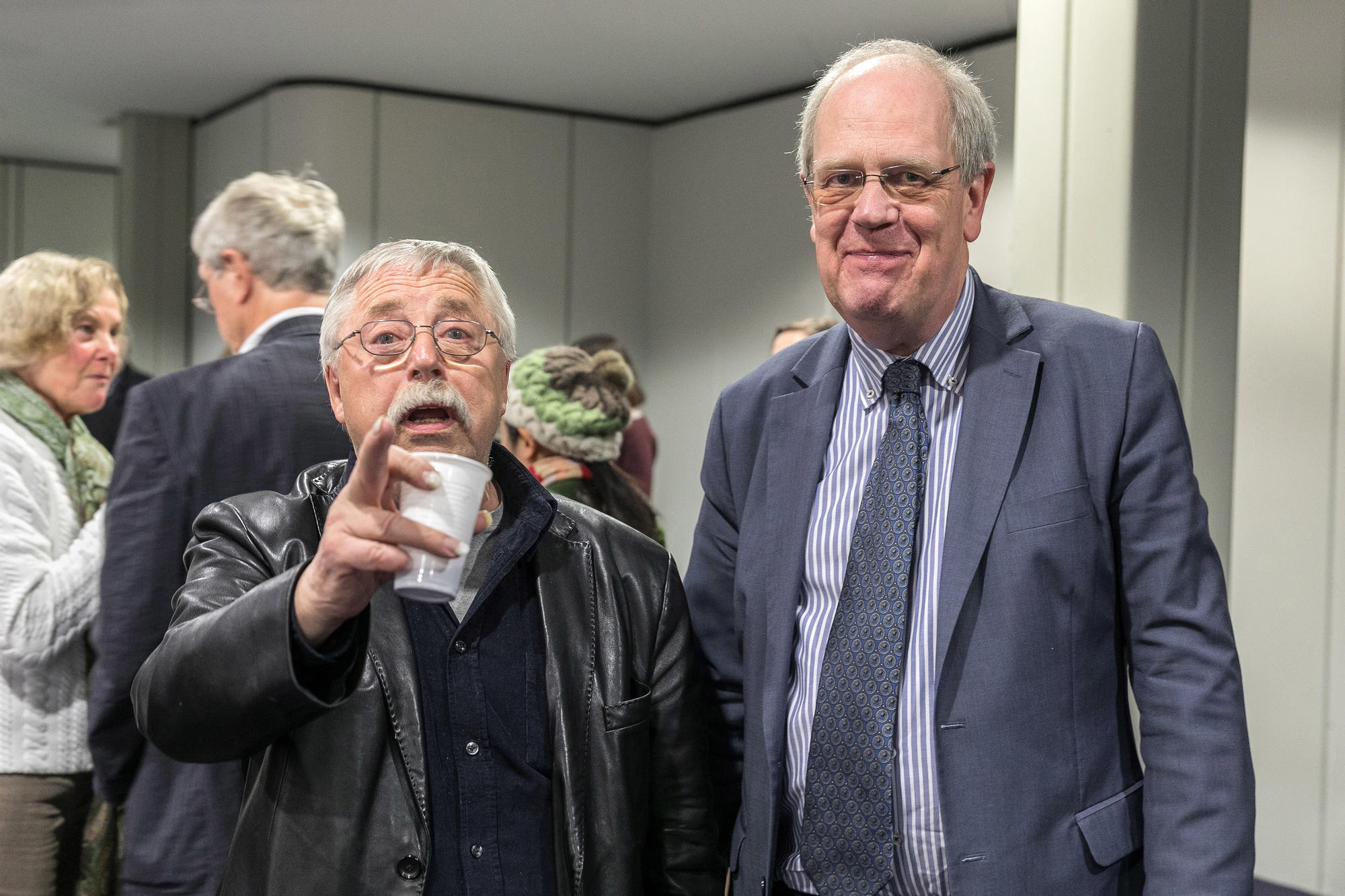 Matthias Dannenberg, promovierter Germanist und ständiger Vertreter der Kanzlerin der Freien Universität Berlin, hatte den Abend mit einem Grußwort eröffnet.