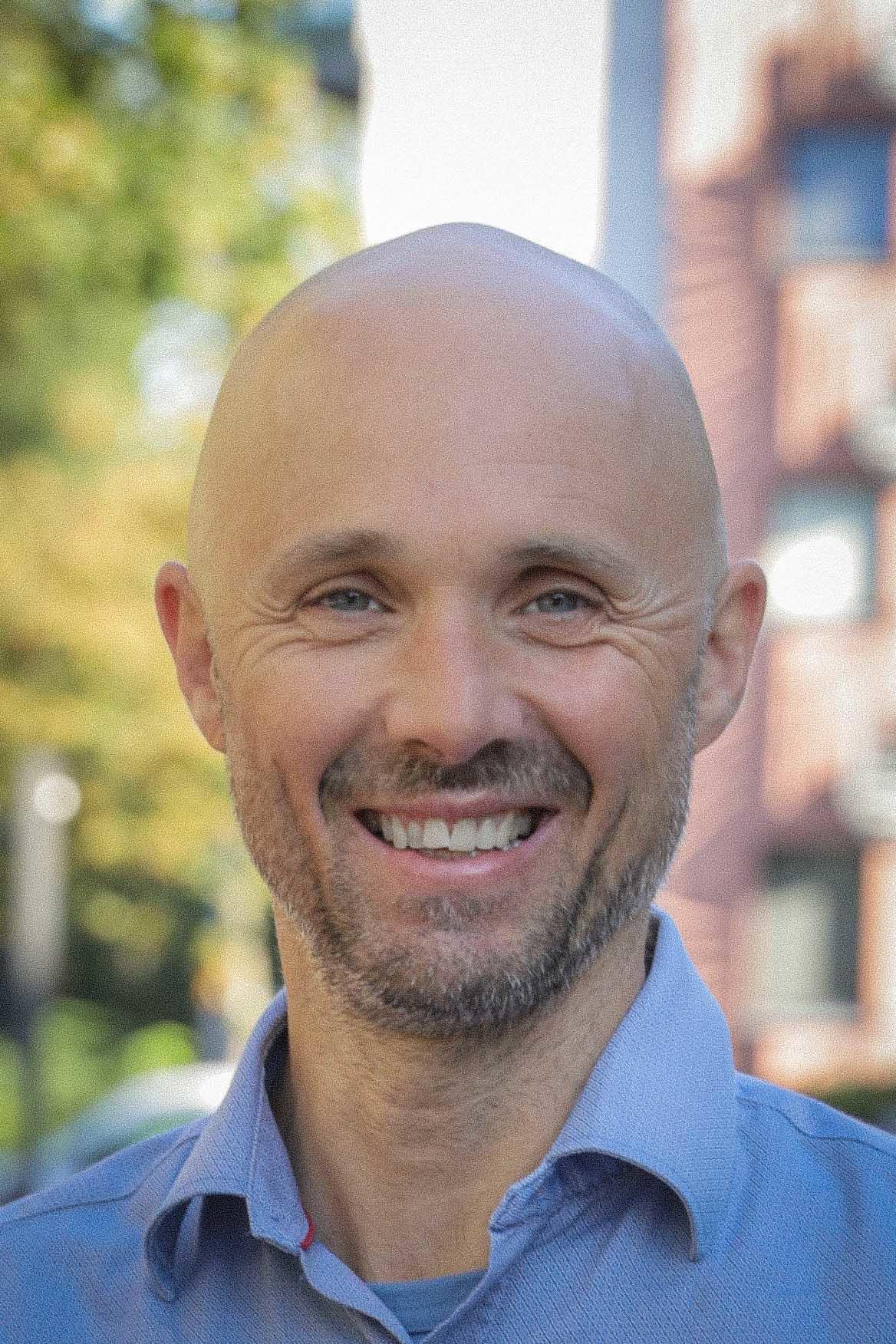 Alexander Weng ist Professor für pharmazeutische Biologie an der Freien Universität Berlin