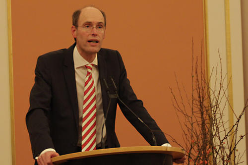 „Die Arbeit an der Sprache, die Lehrs Texte leisten, macht ihr künstlerisches Ethos aus“, sagte Peter-André Alt, der Präsident der Freien Universität Berlin.