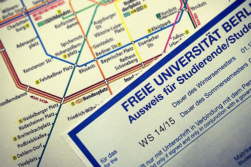 Ein Ausweispapier, das jeder Studierende in der Tasche haben sollte.