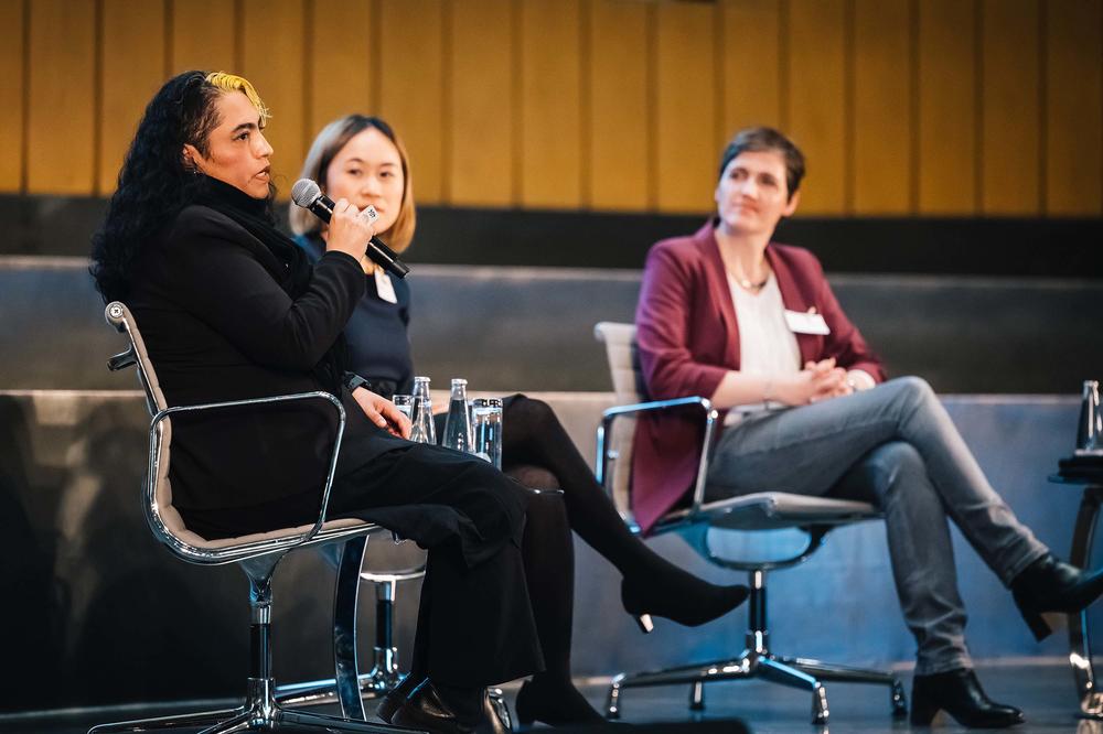 Ihr eigener Weg zur Hochschule war herausfordernd: „Alles ist möglich“, motivierte die Stipendiatin Veronica Mota Galindo zukünftige Studierende.