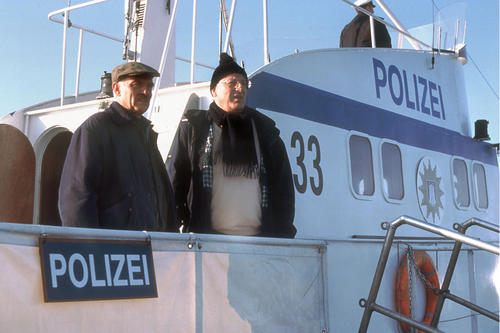 Im Fernsehen löste das Duo in der Folge "Tod vor Scharhörn" 2001 seinen letzten Fall…