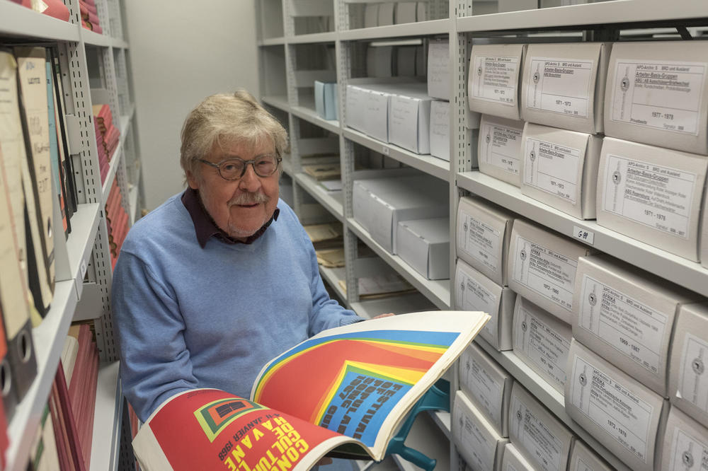 Seit 1958 mit der Freien Universität Berlin verbunden: Der Soziologe Dr. Siegward Lönnendonker wurde am 18. April 80 Jahre alt.