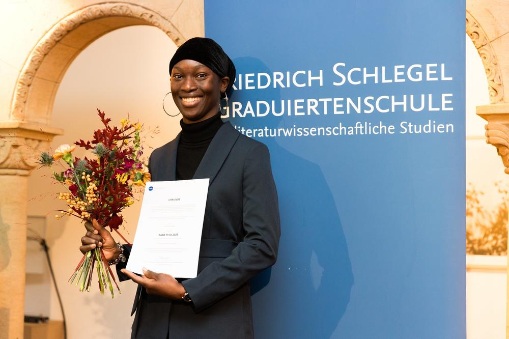 Carole Zoungrana bei der Preisverleihung im Literarischen Colloquium Berlin am 6. November 2025