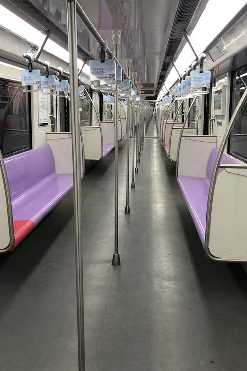 The subway is also empty.