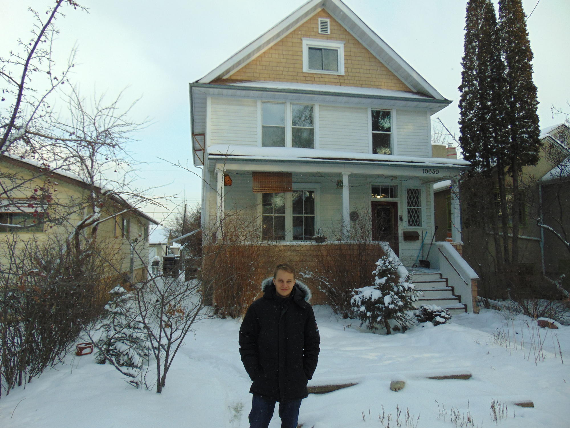 Robert Brundage says goodbye to the house where he lived during the semester.