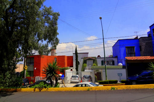A colorful welcome: This was the street where Estefanía González stayed after arriving in Mexico, with her friend Lorena’s family.