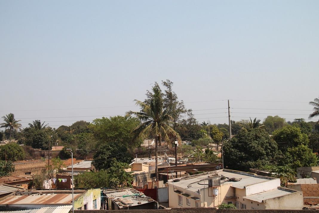 The apprentice IT specialists are spending two weeks in Maputo to build a campus network at a vocational college.