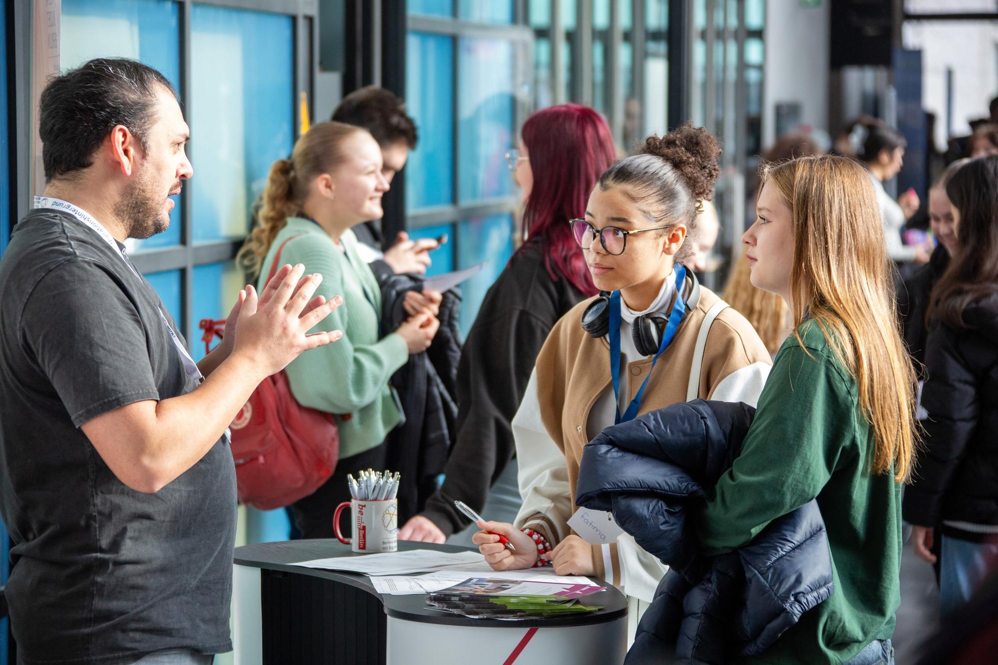 Bei der Veranstaltung am 28. Februar 2025 erhalten Schülerinnen und Schüler Informationen zum Lehramtsstudium.