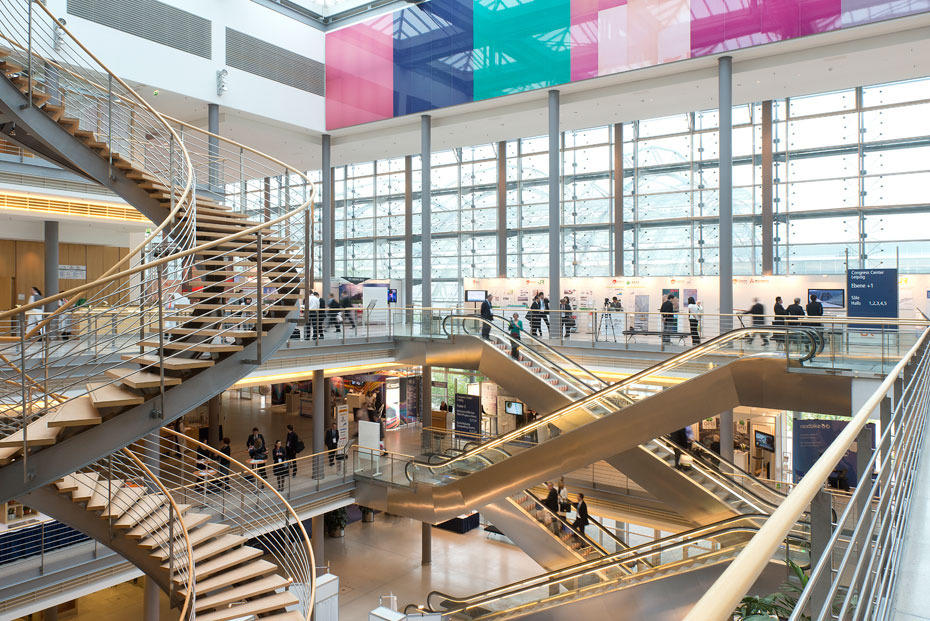 In den 40 Jahren DDR-Historie spielte die Leipziger Industrie- und Konsumgütermesse eine bedeutende Rolle in der Innen- und Außendarstellung des sozialistischen Staates.