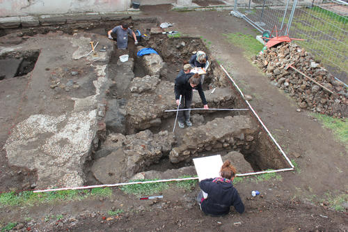 Durch neue Grabungen wird versucht, die Geschichte der Thermen zu erforschen und Fragen nach all deren unterschiedlichen Funktionen zu beantworten.
