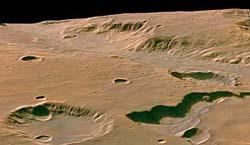 Südlich des großen Mars Canyons Vallis Marineris liegt das hier gezeigte Uzboi Vallis, mit einer nordöstlichen Abflussrichtung.