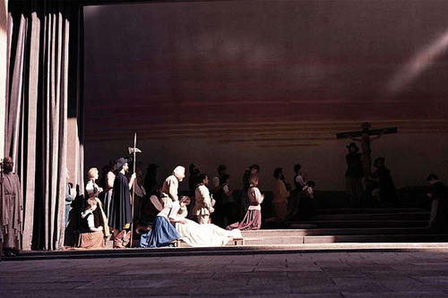 Die Passionsspiele in Oberammergau waren schon früh Vorlage für die ersten Filme mit religiösem Inhalt.