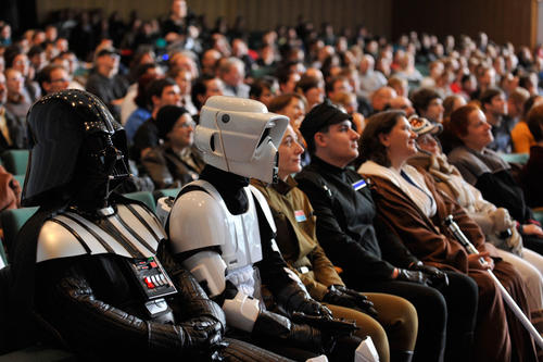 Darth Vader, Klonkrieger und Co. nahmen im Audimax der Freien Universität Platz.