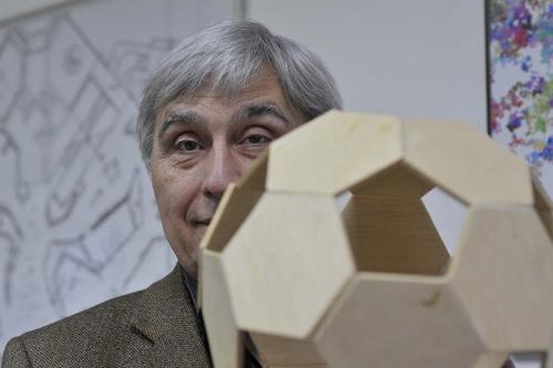 Ehrhard Behrends Spezialgebiete sind Funktionsanalysis und Wahrscheinlichkeitstheorie. Ihn fasziniert "die Idee von einer Beherrschung des Zufalls".