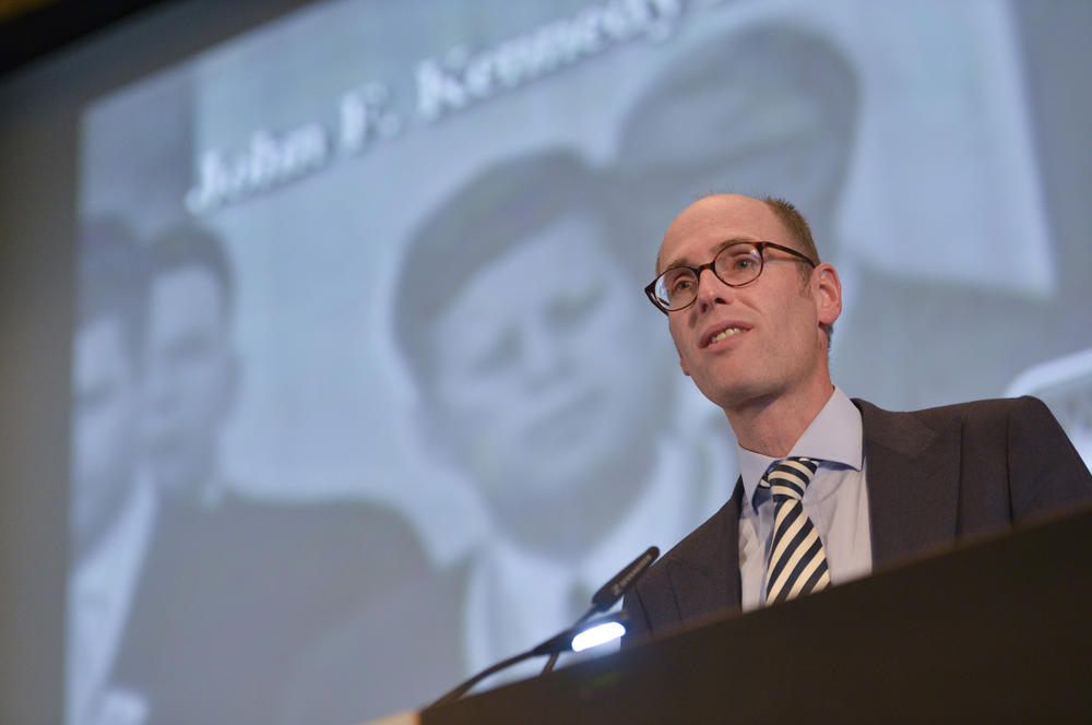 Blick zurück: 50 Jahre nach John F. Kennedys legendärer Rede vor dem Henry- Ford-Bau der Freien Universität erinnerte Peter-André Alt an den Besuch des ehemaligen US-Präsidenten am 26. Juni 1963.