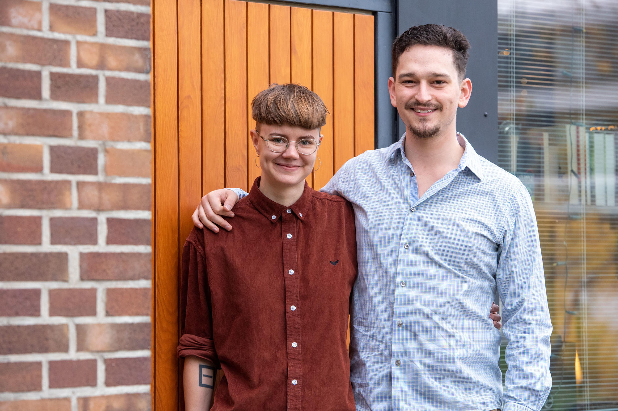 Das deutsch-amerikanische Paar Johanna Heß und Andrew Hoy Mades setzt sich dafür ein, dass die Tradition des politischen Engagements erhalten bleibt. „Wir wollen die Bewohnerinnen und Bewohner zusammenbringen!"