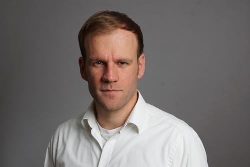 Porträt von Dennis Mischke, Amerikanist, Anglist und Medienwissenschaftler