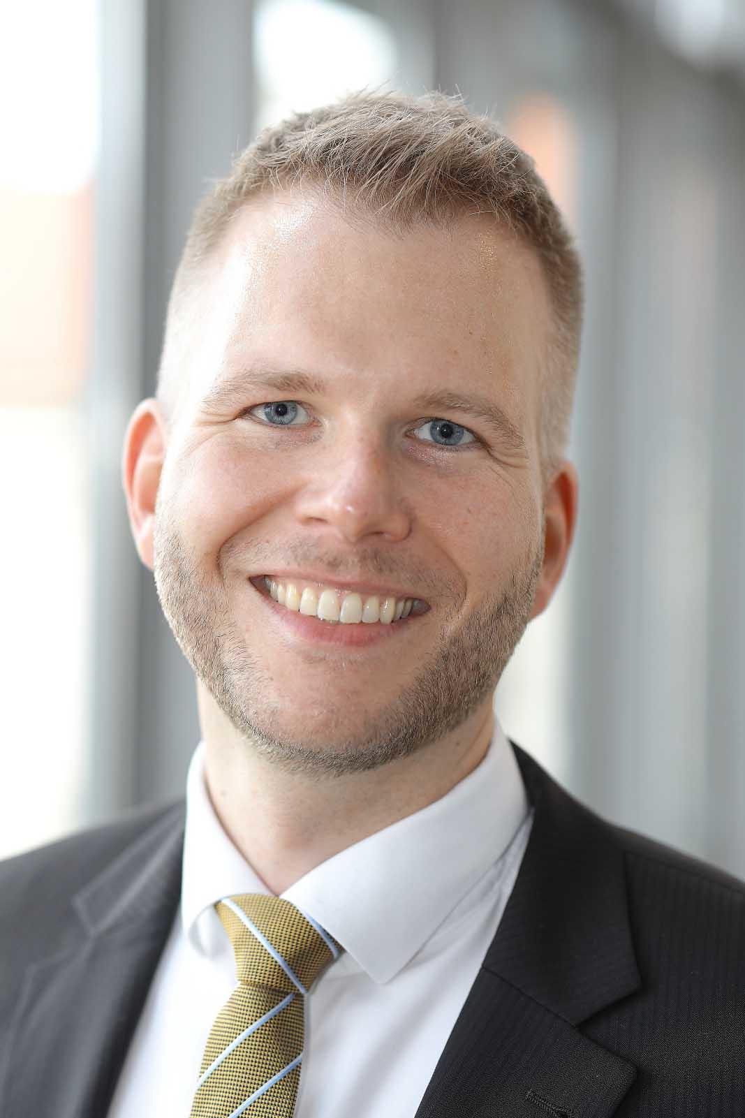 Der Wirtschaftswissenschaftler Max Braun analysierte Strukturen in Unternehmen, die Fehlverhalten begünstigen oder verhindern.