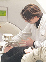 Hightech für die Hirnforschung: Ein Magnet-Resonanz-Tomograph wie hier an der Charité-Universitätsmedizin steht nun auch auf dem Campus Dahlem.