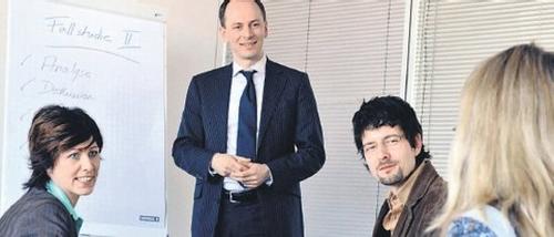 Berufsbegleitende Zertifikatsprogramme und Masterstudiengänge