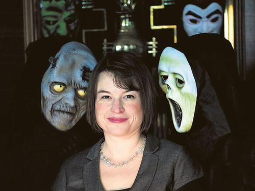 Schrecken ohne Ende faszinieren Bettina Bildhauer, die sich seit Beginn ihres Studiums mit Monstern und Mythen beschäftigt. Sie ist bis Sommer 2010 Gastwissenschaftlerin an der Freien Universität.