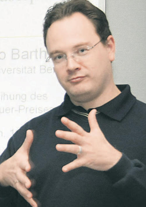 Ingo Barth bei der Präsentation seines Vortrags.