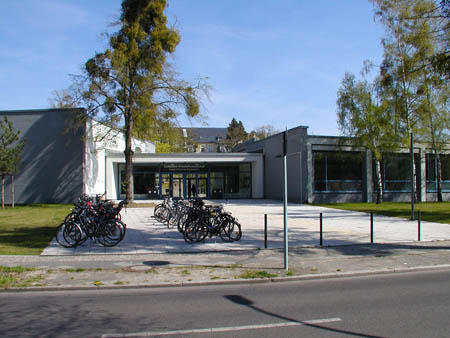 Vorplatz Garystraße 21