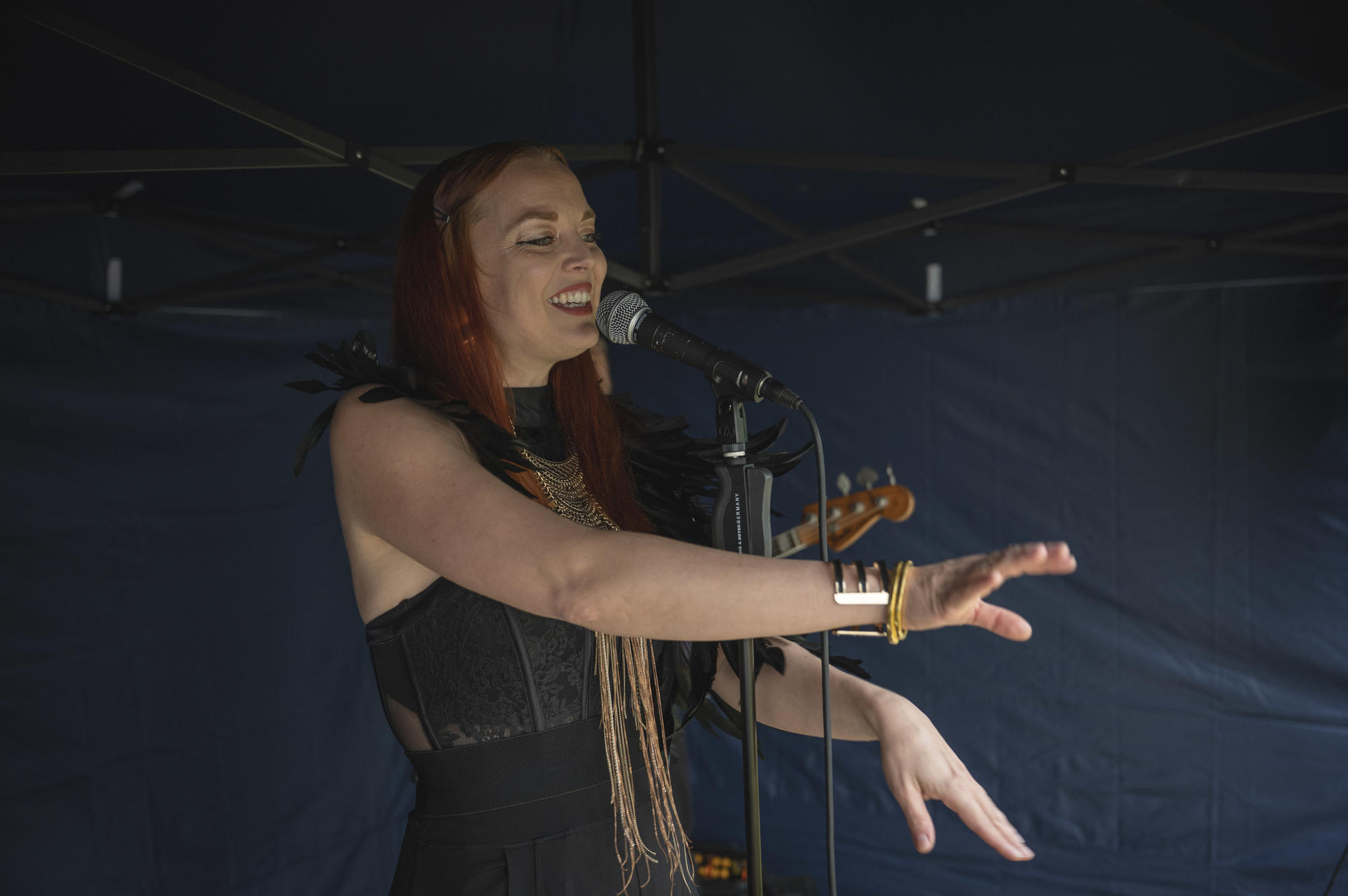 Frontfrau Isobel Afonte von Lüx