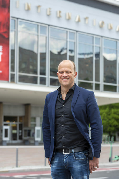 „Für einen Kinobesuch empfehle ich den Oskar-Gewinner ‚Nomadland‘, weil der Film Hoffnung macht in Zeiten wie diesen.“