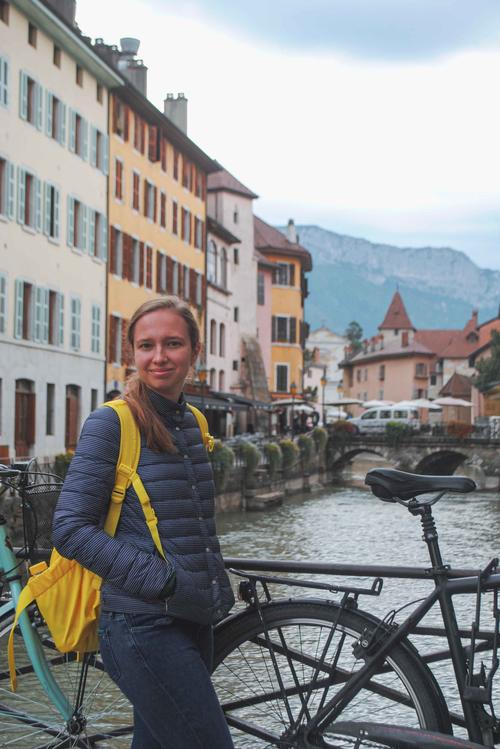 Veronika Solopova ist Computerlinguistin: „Die Art, Sprachen zu lernen, wird sich stark ändern, zum Beispiel durch ChatGPT.“  Im Rahmen ihrer Promotion arbeitet sie an einer App, die junge Menschen in der Lehrerausbildung unterstützen soll.