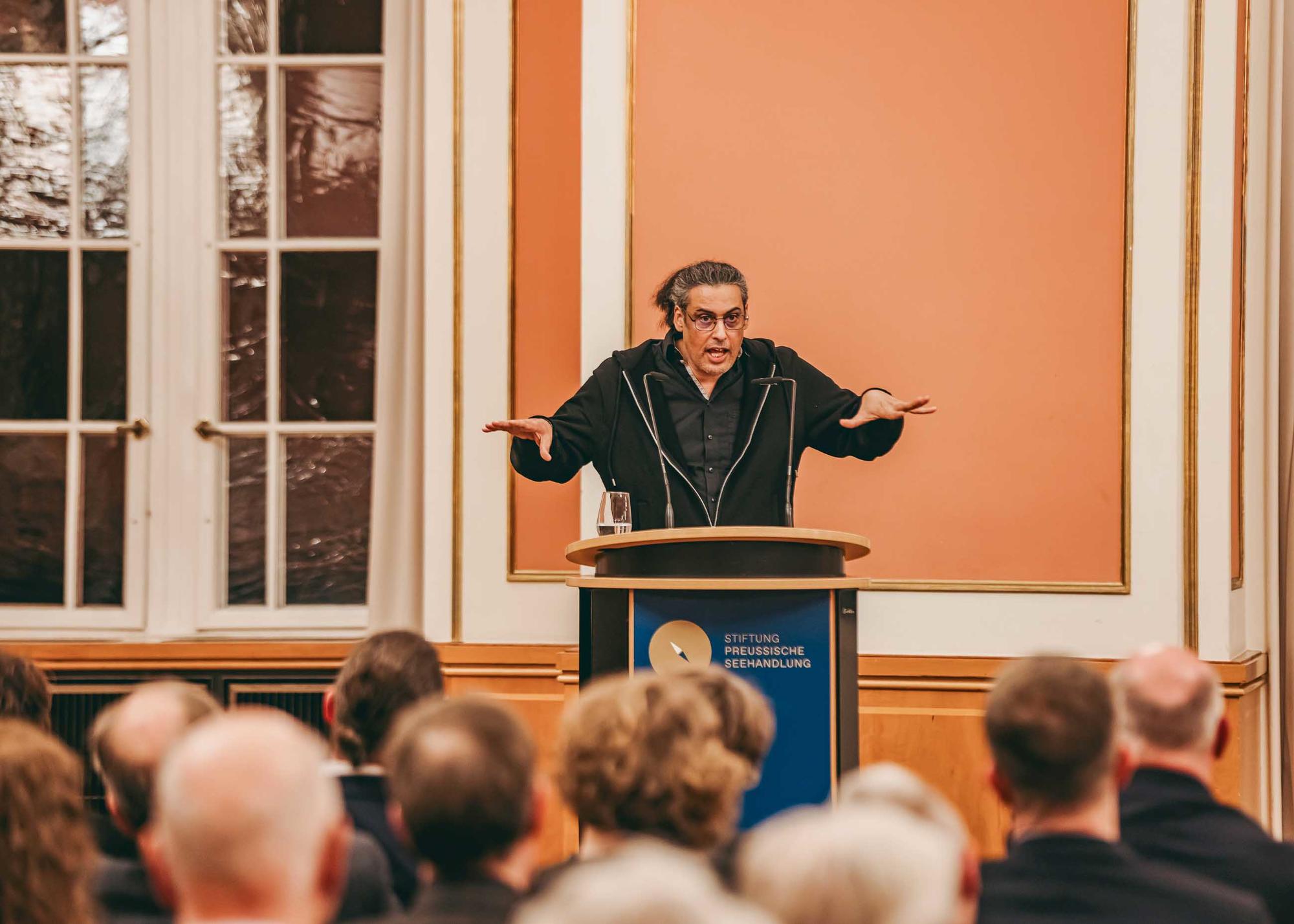 Abbas Khider zählt heute zu den wichtigsten Stimmen seiner Generation.