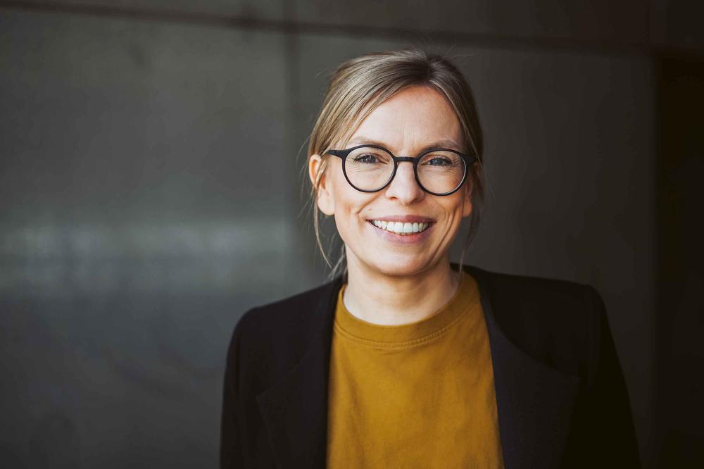 Dr. Luisa Girnus ist Juniorprofessorin für Politikdidaktik und Politische Bildung:  „Bildung ist der zentrale Baustein, um das nachhaltige Bewusstsein in der Gesellschaft zu stärken.“