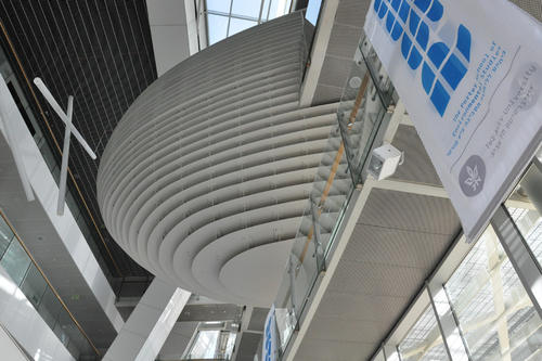 Umweltfreundlich und architektonisch innovativ - das Gebäude der Porter School of Environmental Studies Tel Aviv University. Die "capsule" ist ein Konferenzraum.