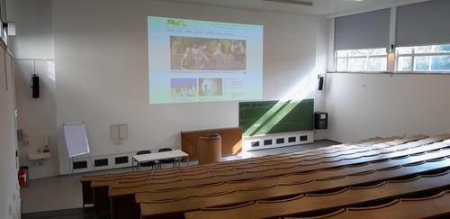 Thiel67 Bühne v links