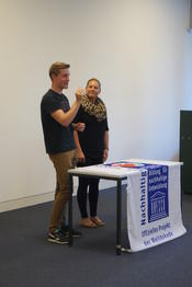 Lernstation 2: Müllgeschichten: Vom Wegwerfen, Sachensuchen und Mitspielen